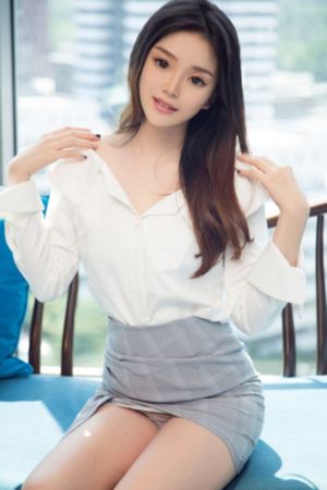 皇后颤抖双乳呻吟求欢_剧情片高清完整版