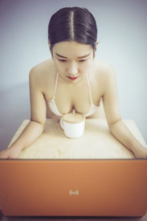 伊人久久综合影院_BD韩语免费全集观看